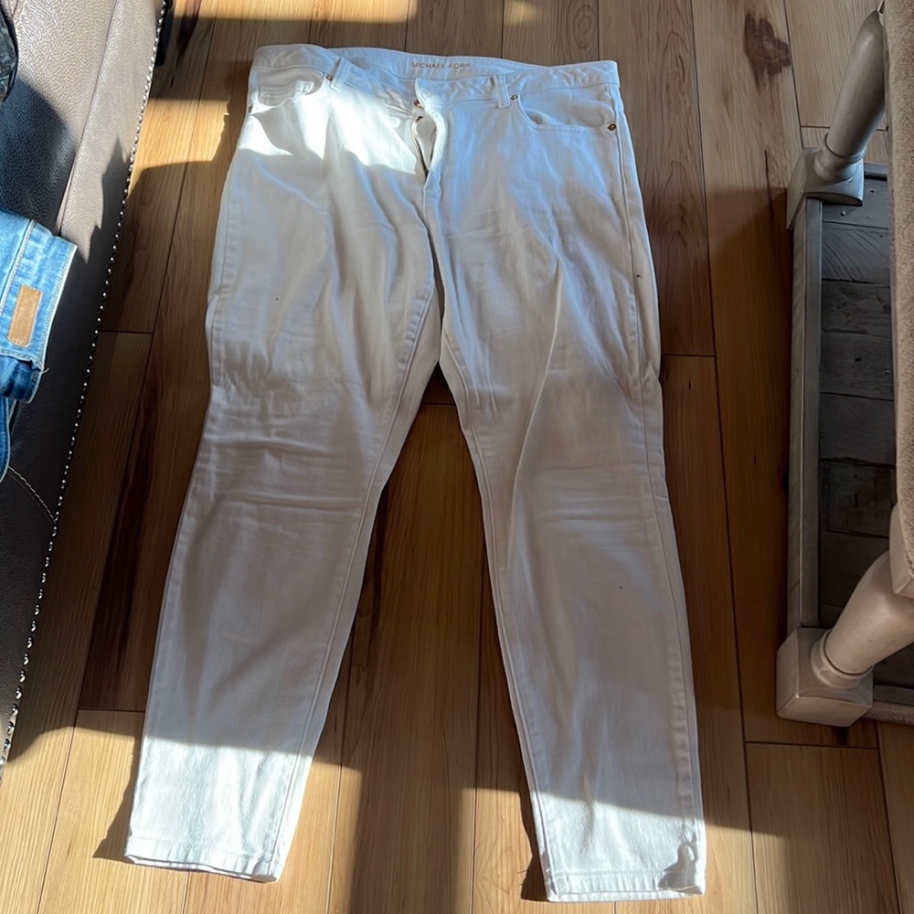 Worn Once, Super Soft With Stretch - image 1